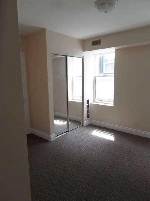 FOR LEASE ONE BDRM Upper Floor Apt