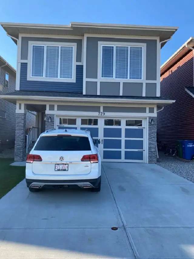 Room to rent in Midtown Airdrie