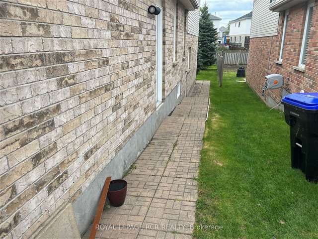 House For Rent in New Tecumseth, Ontario