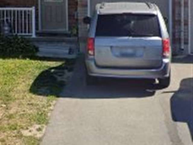 Townhouse For Sale in Barrie, Ontario