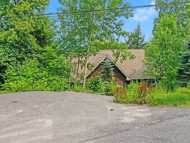 Cottage For Sale in Huntsville, Ontario