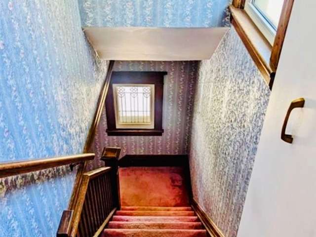 House For Sale in Toronto, Ontario