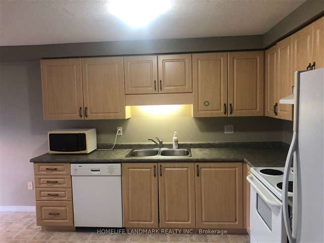 Townhouse For Rent in Waterloo, Ontario