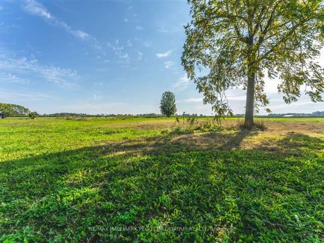 Land For Sale in Lincoln, Ontario